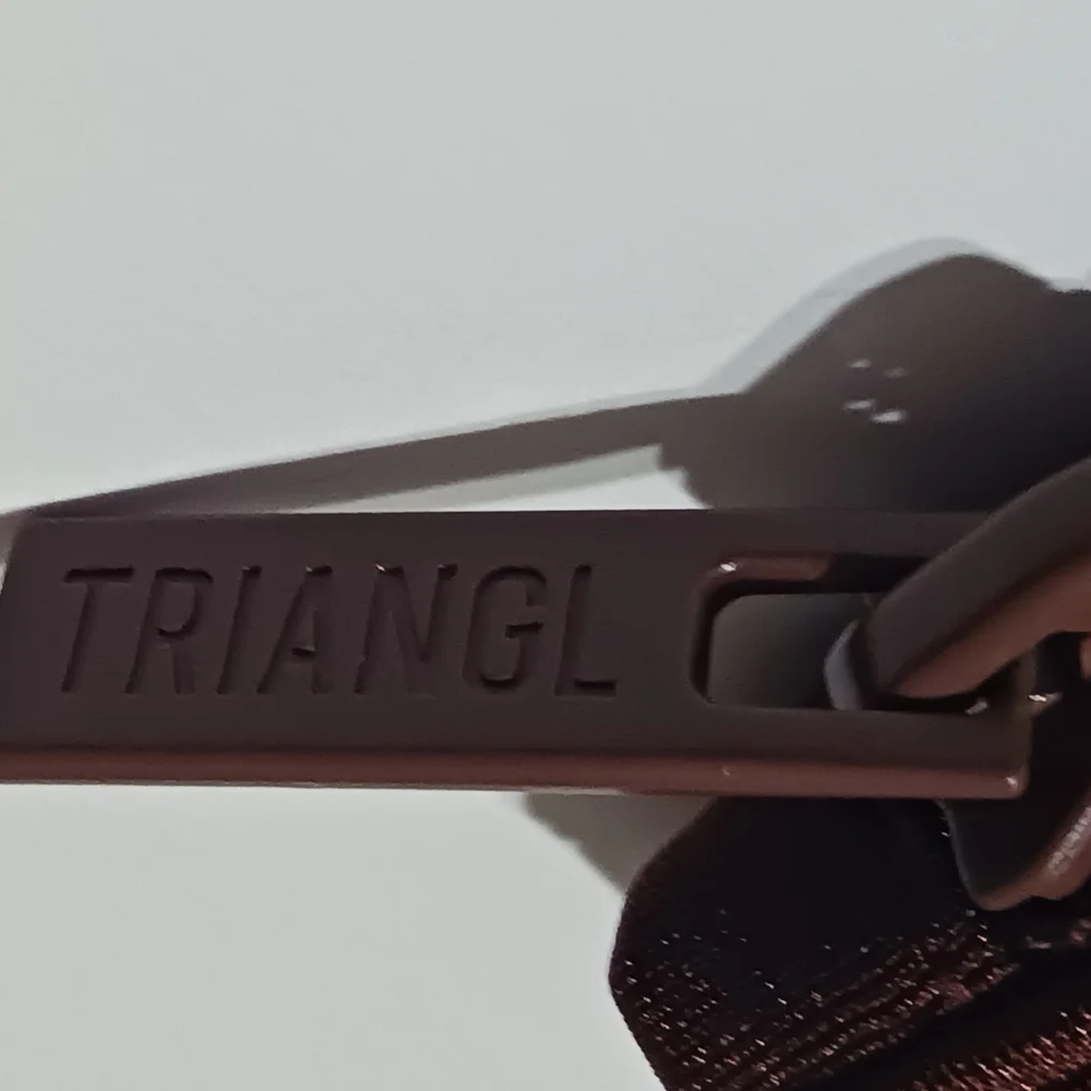 Triangl Neoprene Zipper Swimsuit Pouch. - Picture 4 of 4